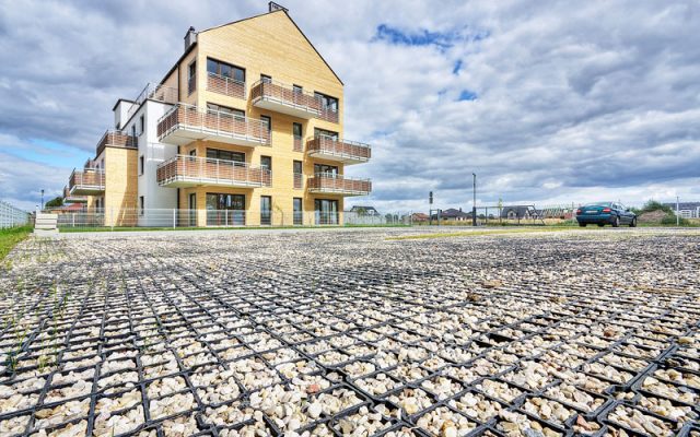 Parkoviště na novém sídlišti